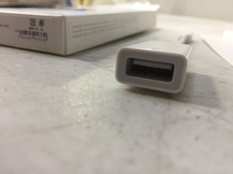 Photo 3 of Apple MJ1M2AM/A USB-C to USB Adapter
