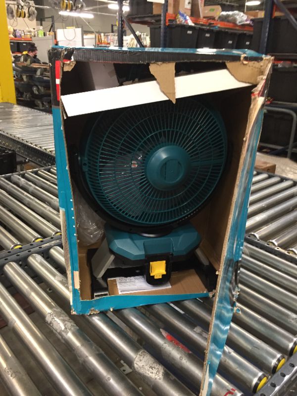 Photo 3 of Makita DCF301Z 18V LXT® Lithium-Ion Cordless 13" Fan, Tool Only
