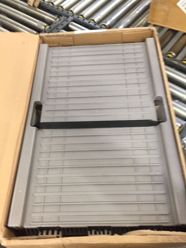 Photo 1 of Amazon Basics Plastic Pet Ramp

