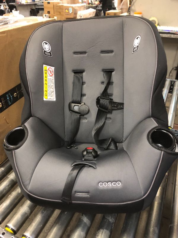 Photo 2 of Cosco Apt 50 Convertible Car Seat (Black Arrows)