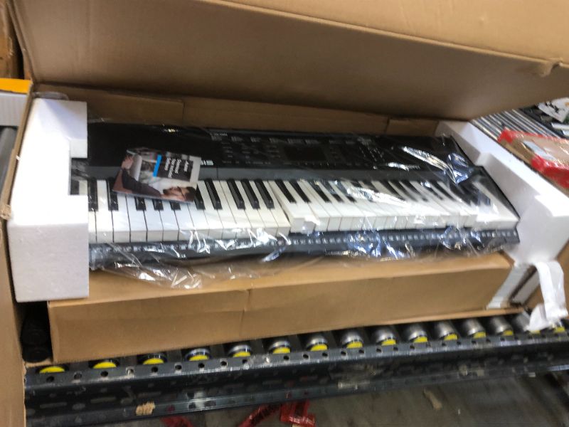 Photo 2 of Alesis Melody 61 MKII 61-Key Portable Keyboard with Built-in Speakers
(( OPEN BOX ))
** COUPLE NOTE KEYS DAMAGED **