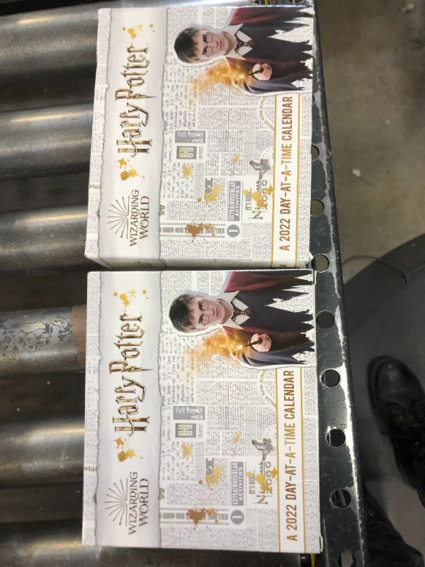 Photo 2 of 2022 Harry Potter Day-at-a-Time Box Calendar 2 Pack