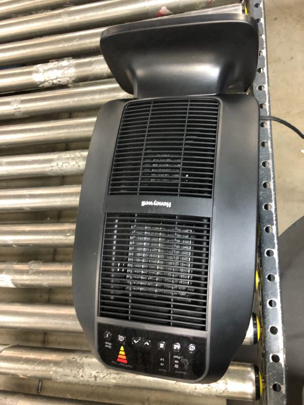 Photo 3 of Honeywell Heat Genius Ceramic Heater Black