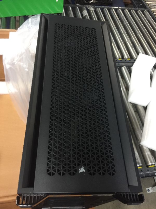 Photo 1 of Corsair 7000D AIRFLOW Tempered Glass ATX Full Tower Computer Case - Black