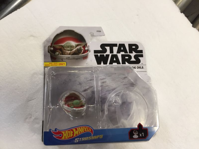 Photo 2 of Hot Wheels Star Wars Mandalorian Starships The Child Hover Pram Set
