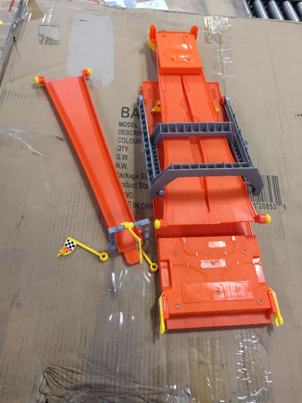 Photo 1 of Hot Wheels 4-Lane Elimination Race Track Set
** MISSING A COUPLE ACCESSORIES **