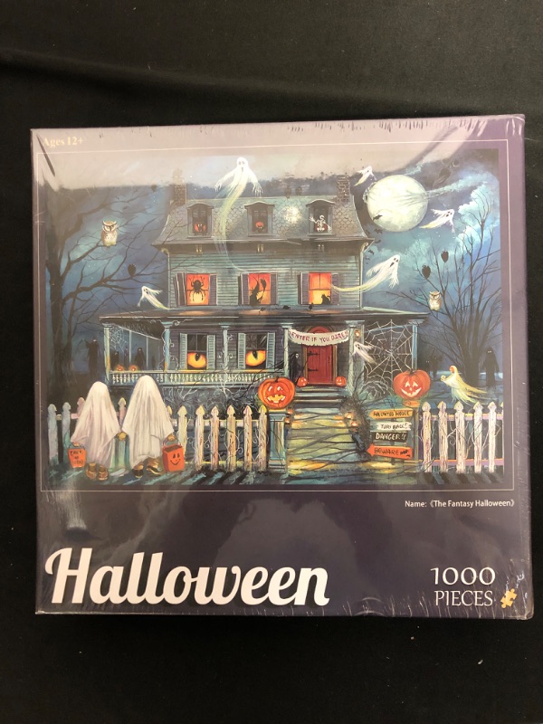 Photo 1 of 1000 piece puzzle Halloween Haunted House