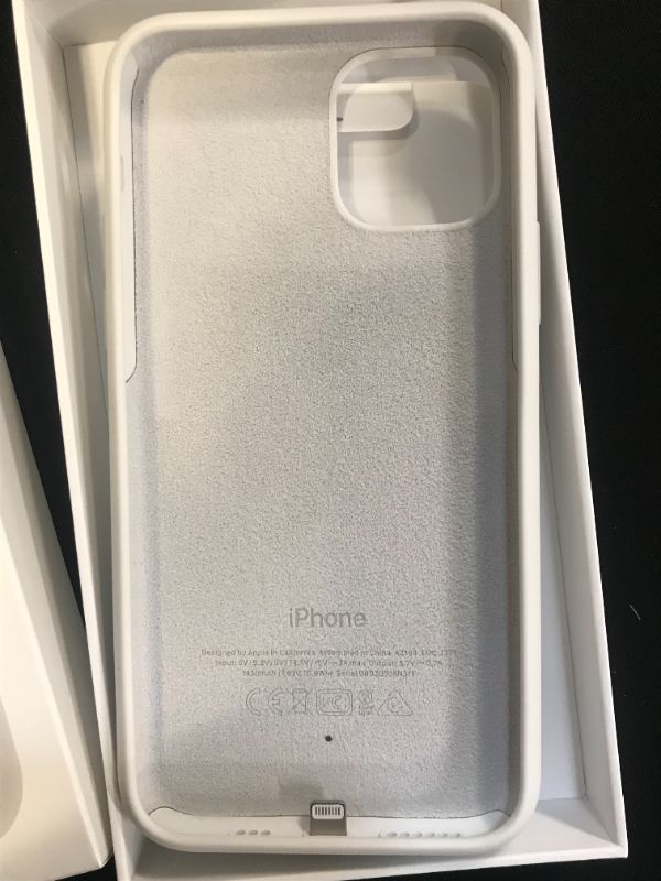 Photo 3 of Apple Smart Battery Case with Wireless Charging (for iPhone 11 Pro) - White NEEDS TO BE CHARGED 
