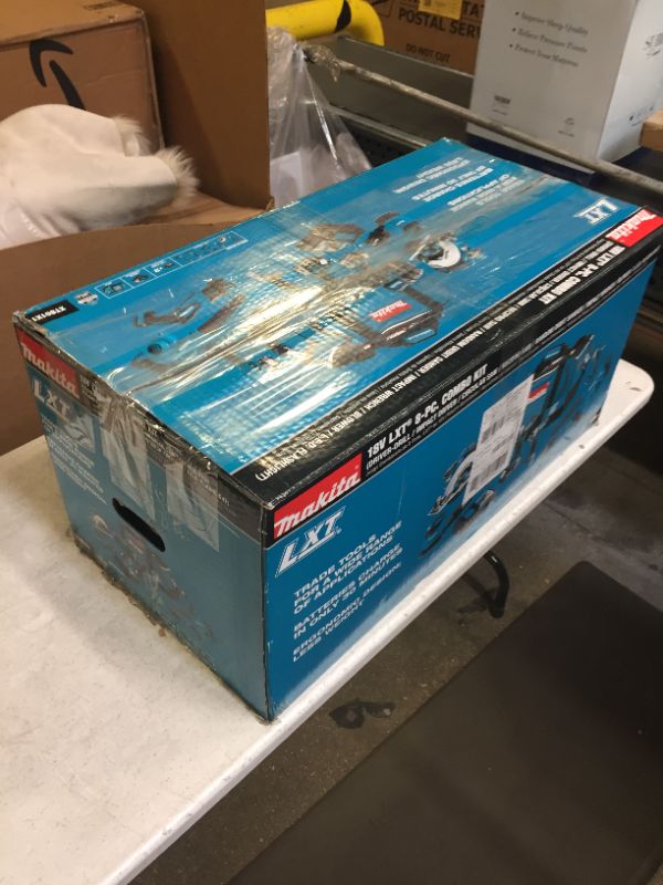 Photo 4 of Makita 18V LXT Li-Ion 8-Tool Combo Kit (3 Ah) XT801X1 New
