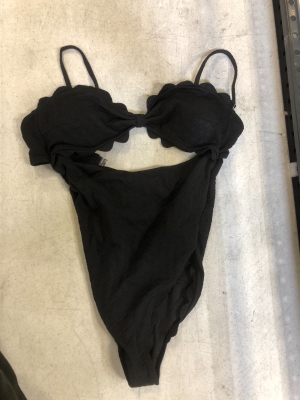 Photo 1 of Cupshe Black Knotted Scalloped One Piece Swimsuit. XXL
