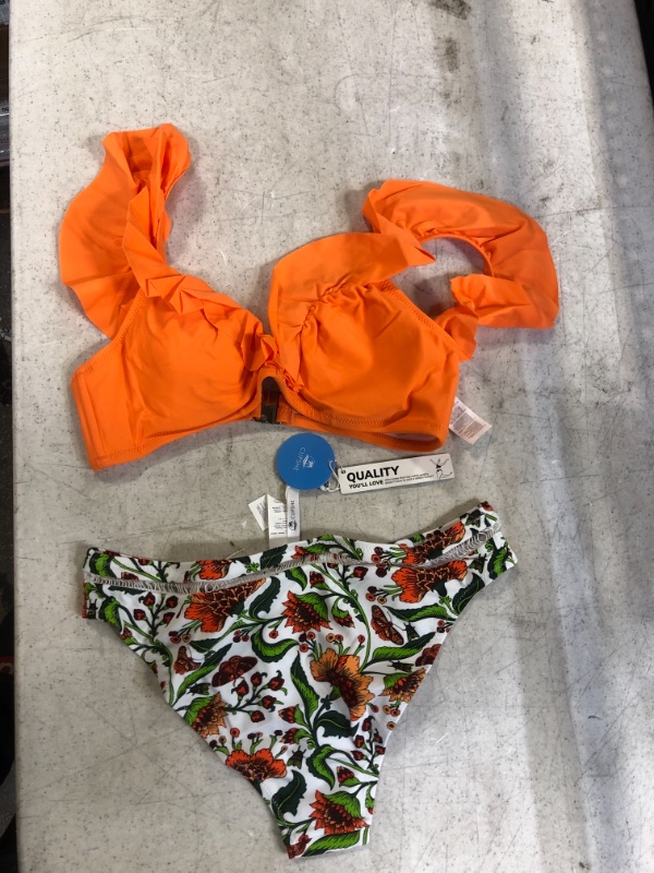 Photo 2 of Cupshe Orange Ruffle Bikini With Floral Bottom. Medium
