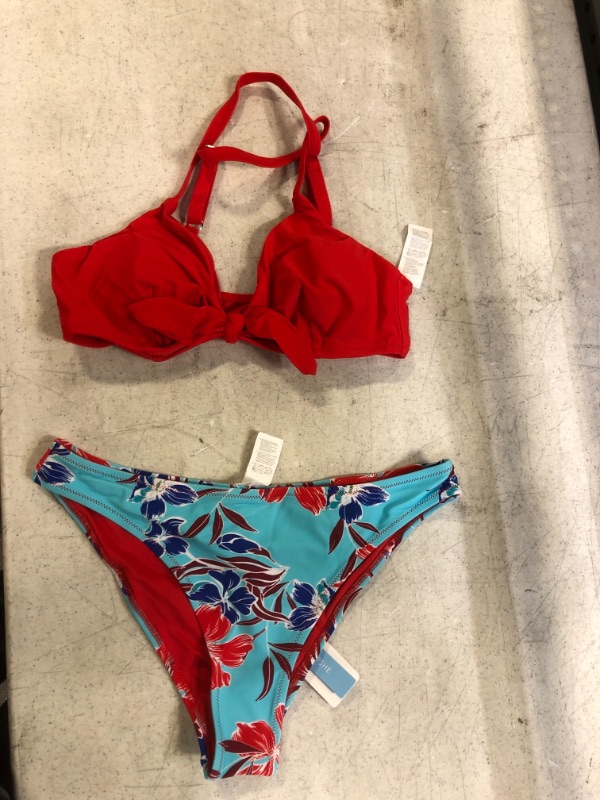 Photo 2 of CUPSHE Red And Floral Print Low Rise Bikini. Medium
