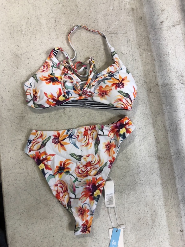 Photo 1 of Cupshe Floral And Striped Reversible Bikini. XS
