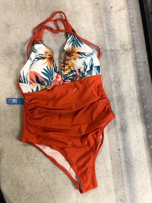 Photo 2 of Cupshe Ellianna Tropical O-Ring One Piece Swimsuit. Medium
