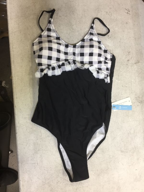 Photo 1 of Cupshe womens swimsuit M