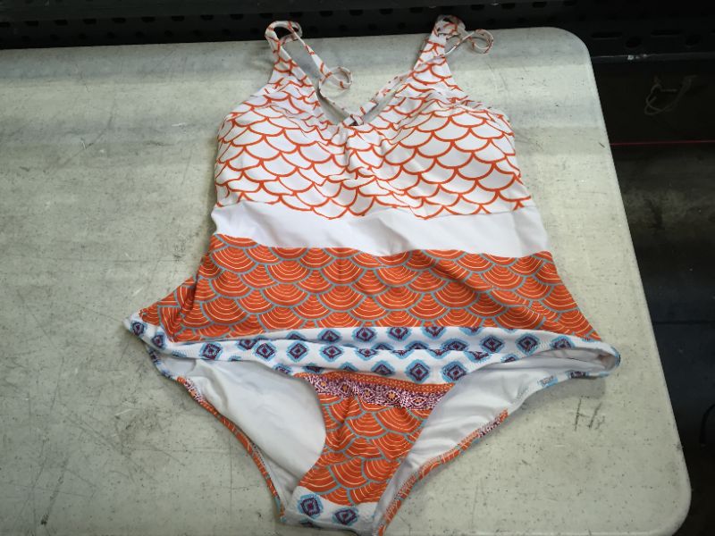 Photo 2 of Fish Scales Printed Plus Size One Piece Swimsuit
