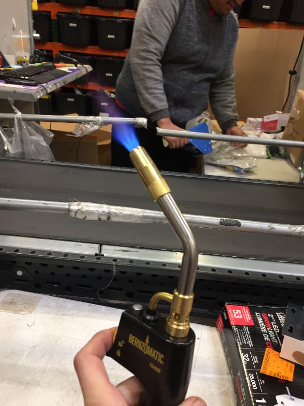 Photo 1 of bernzomatic  TS4000KC Trigger Start Torch Kit
