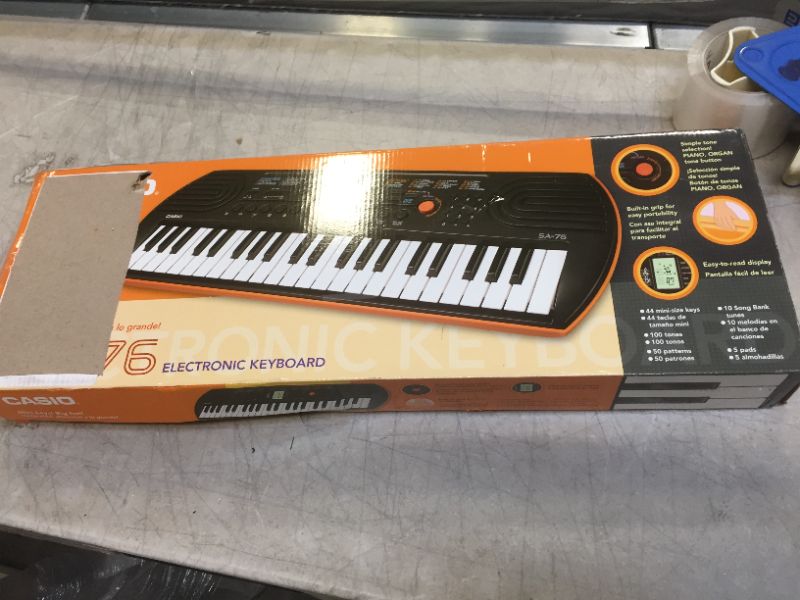 Photo 3 of Casio SA-76 Portable Arranger Keyboard
