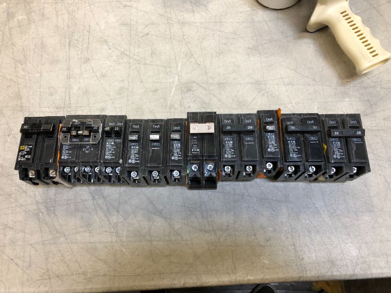 Photo 1 of 10pc Circuit Breaker Variety Bundle