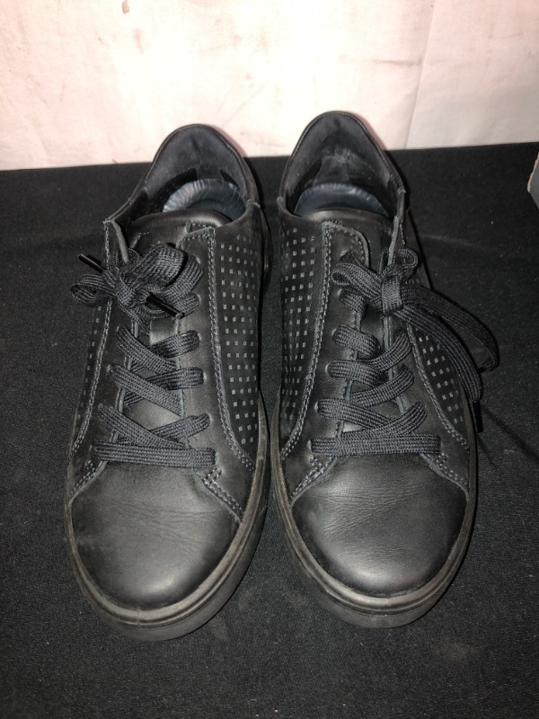 Photo 1 of ECCO Women's LASER CUT Sneaker. SIZE 38