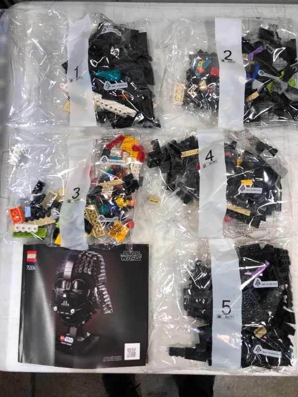 Photo 2 of LEGO Star Wars Darth Vader Helmet Building Set 75304
