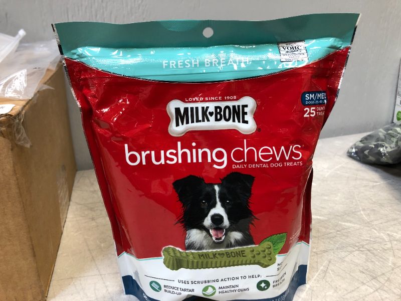 Photo 2 of Milk-Bone Brushing Chews Daily Dental Dog Treats, Fresh Breath, Small-Medium, 19.6 Ounces, 25 Bones Per Bag exp date 09-2022