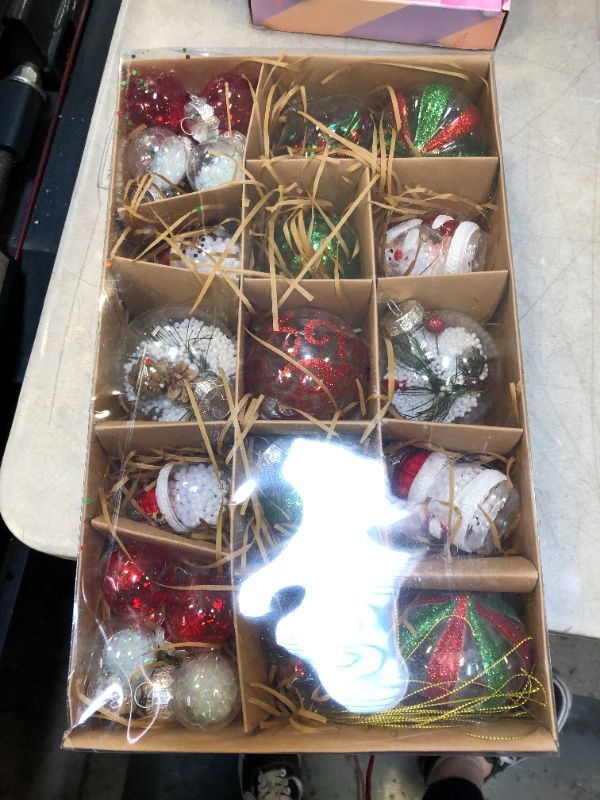 Photo 1 of Artificial Plastic Christmas Ball Ornament Set, Shatterproof Clear Exquisite Fillings Christmas Tree Hanging Decoration, for Home Party, Holiday Wedding, Xmas Decor - Red/White/Green.
