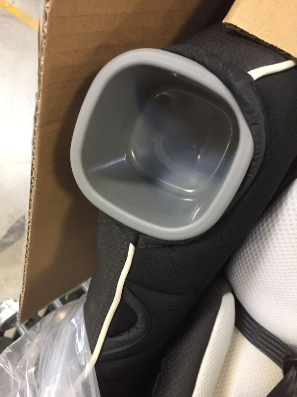 Photo 1 of Graco Extend2Fit Convertible Car Seat, Ride Rear Facing Longer with Extend2Fit, Gotham
