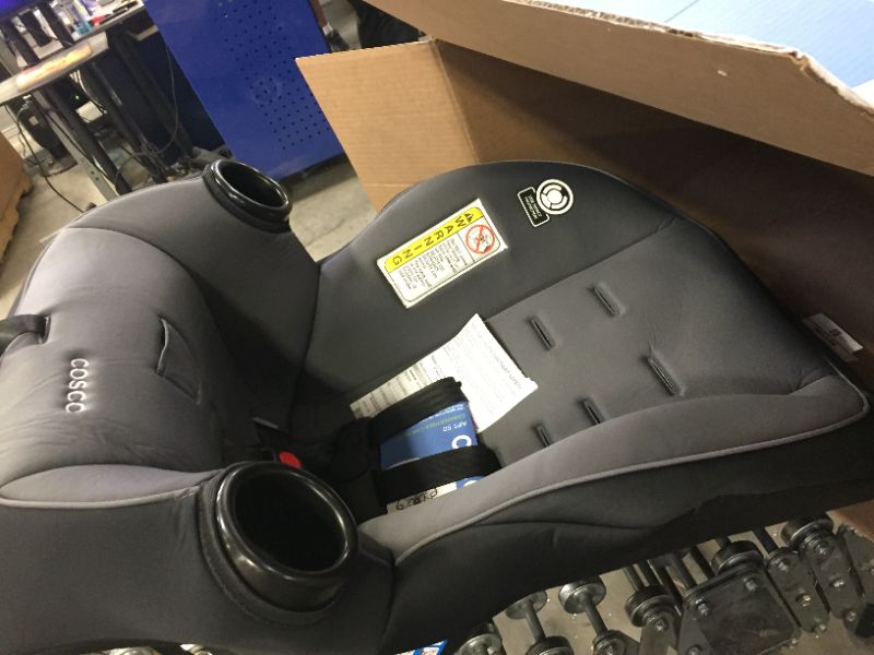 Photo 4 of Cosco Apt 50 Convertible Car Seat (Black Arrows)