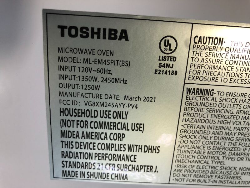 Photo 6 of Toshiba ML-EM45PIT(BS) Microwave Oven with Inverter Technology, LCD Display and Smart Sensor, 1.6 Cu.ft, Black Stainless Steel
** HAS A CRACK ON TOP OF DOOR **