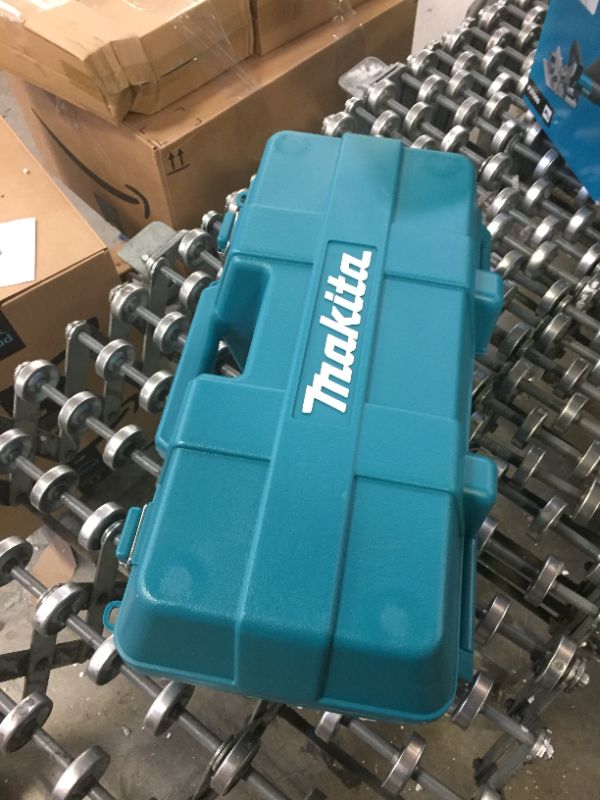 Photo 2 of Makita PJ7000 5.6 Amp 11,000 Rpm Slim Ergonomic Depth Adjusting Plate Joiner
