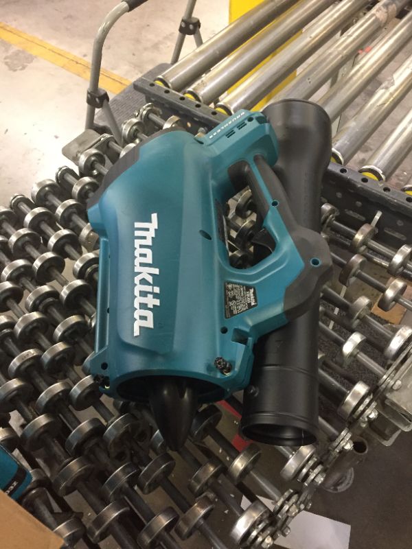 Photo 2 of Makita XBU03Z 18V LXT Lithium-Ion Brushless Cordless Blower, Tool Only
