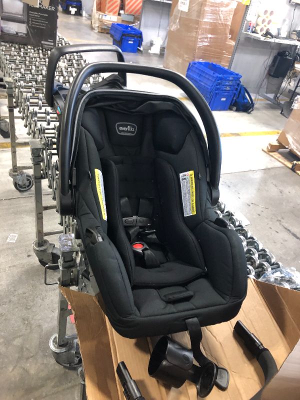 Photo 1 of evenflo carseat