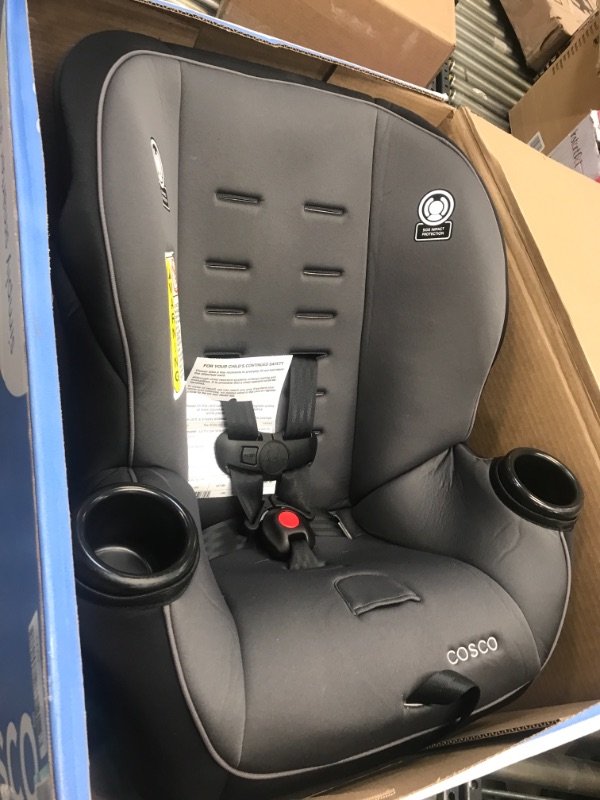 Photo 2 of Cosco Apt 50 Convertible Car Seat (Black Arrows)