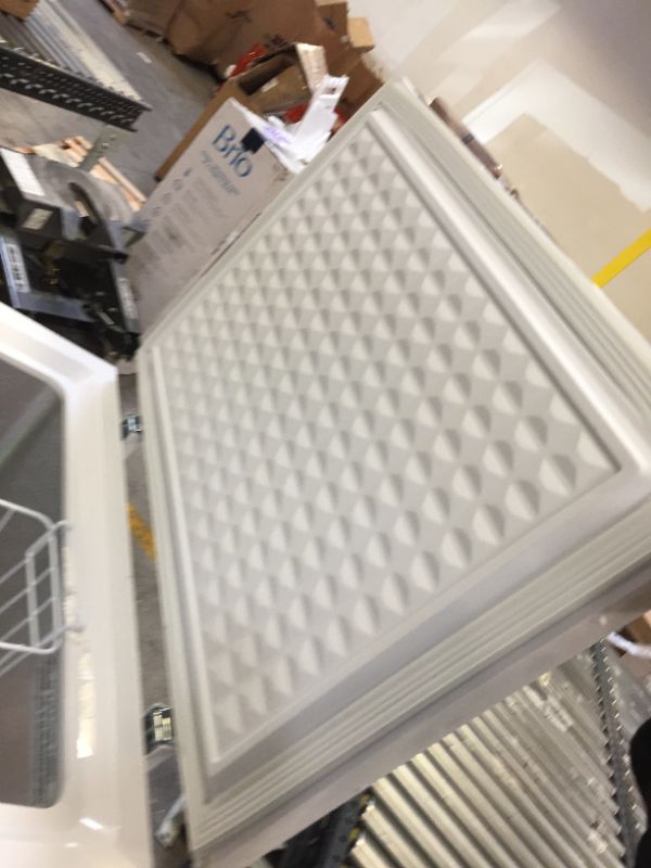 Photo 6 of ROVSUN BD-100 3.5/5.0 Cu Ft Chest Freezer with Storage Basket White
