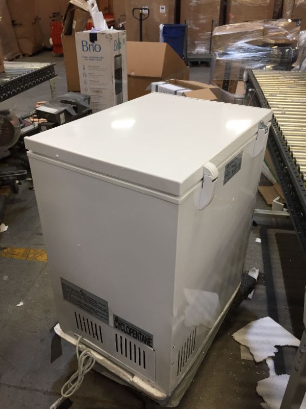 Photo 1 of ROVSUN BD-100 3.5/5.0 Cu Ft Chest Freezer with Storage Basket White

