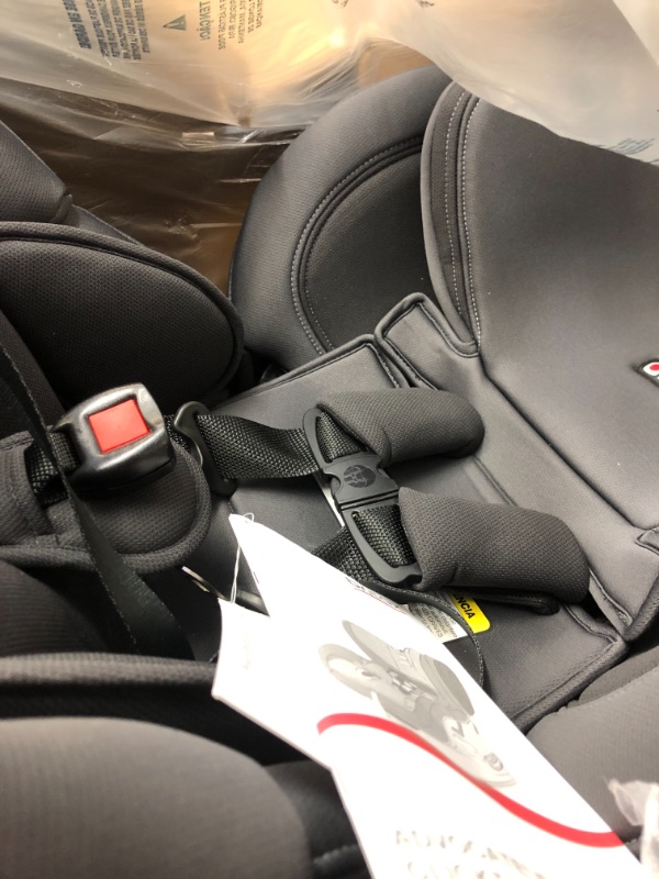 Photo 3 of Britax Advocate ClickTight Convertible Car Seat, Otto SafeWash , 23x20x23.5 Inch (Pack of 1)
