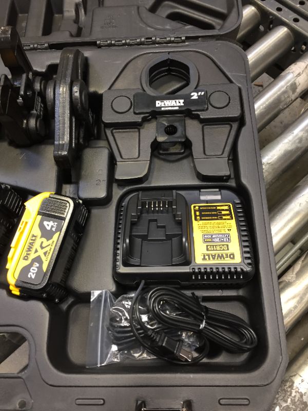 Photo 13 of DEWALT DCE200M2K 20V Plumbing Pipe Press Tool Kit with Crimping Heads
