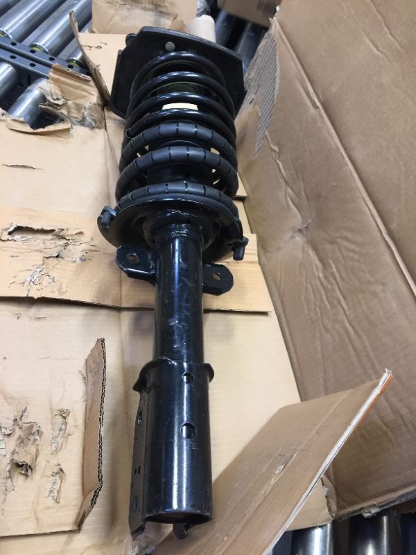 Photo 3 of MILLION PARTS Pair Rear Complete Strut Shock Absorber Assembly 171954 171953 Compatible with 1993 1994 1995 1996 1997 Prizm 1993-2002 Corolla
