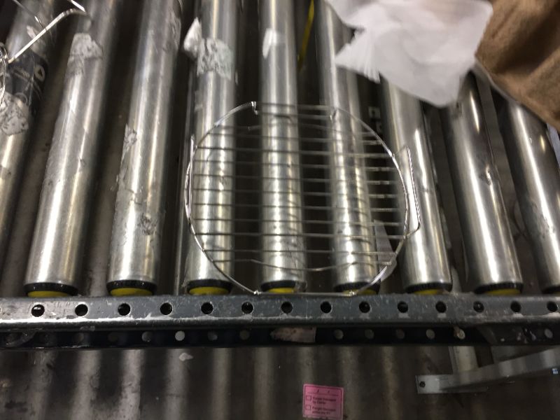 Photo 1 of SELLING FOR PARTS. Ninja FD401 Foodi 12-in-1 Deluxe XL 8 qt. Pressure Cooker & Air Fryer that Steams, Slow Cooks, Sears, Sautés, Dehydrates & More, with 5 qt. Crisper Basket, Deluxe Reversible Rack & Recipe Book, Silver
