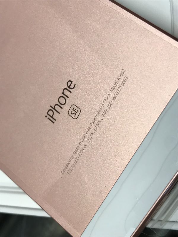 Photo 2 of Apple iPhone SE 32GB Rose Gold LTE Cellular Straight Talk MQ502LLA