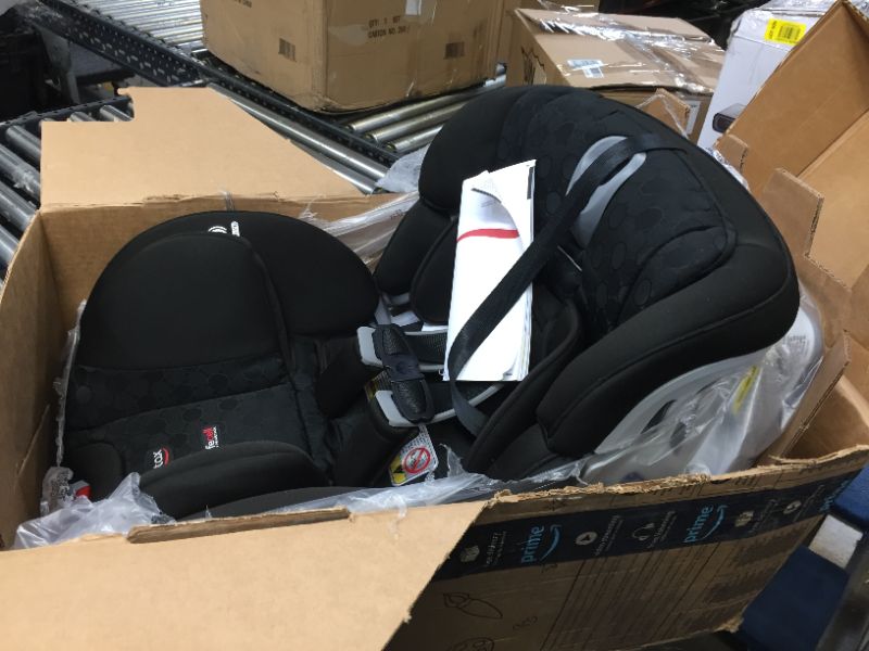 Photo 4 of Britax Boulevard ClickTight Convertible Car Seat - Circa