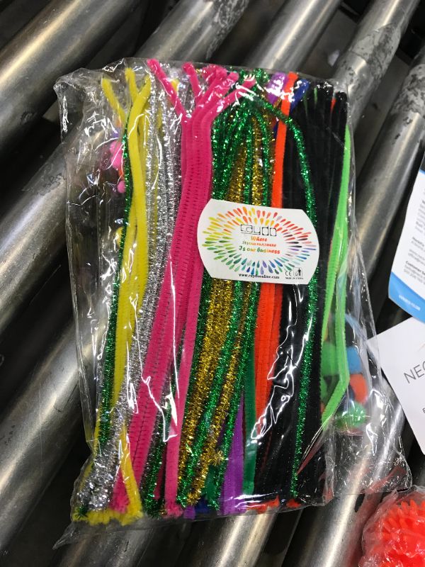 Photo 1 of Arts and crafts pack 