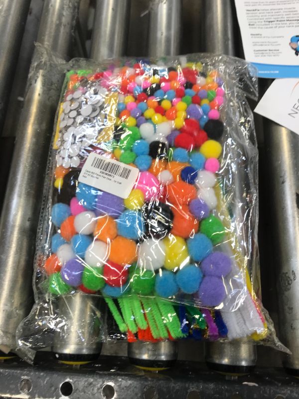 Photo 1 of Arts and crafts pack 