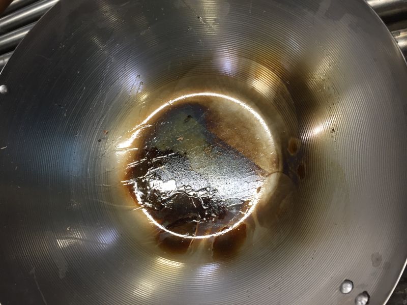 Photo 1 of 13 INCH WOK - STICKY SUBSTANCE ON WOK 