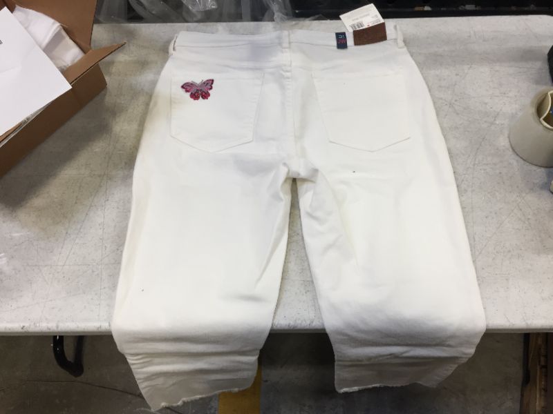Photo 2 of Johnny Was Women's Basic White Jeans (Size 31)