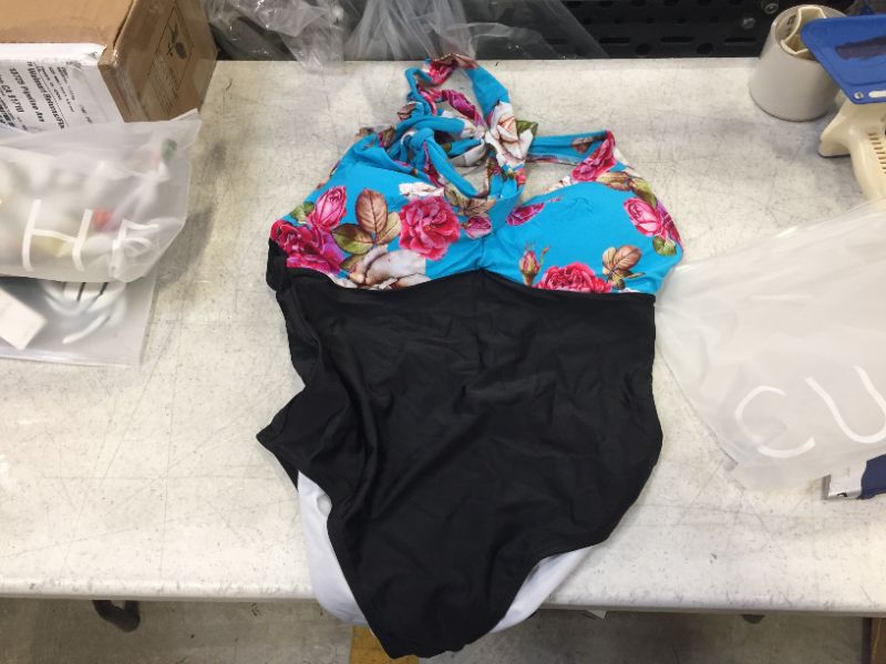 Photo 1 of Cupshe Women's 1 Piece Swimsuit (XL)