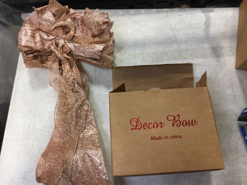 Photo 1 of Christmas Tree Topper,Christmas Tree Bow Topper 27x12 Inches Large Toppers Gift Bow Tree Topper Bow Handmade Decoration for Wreaths Tree Toppers - (Large Rose Gold)
