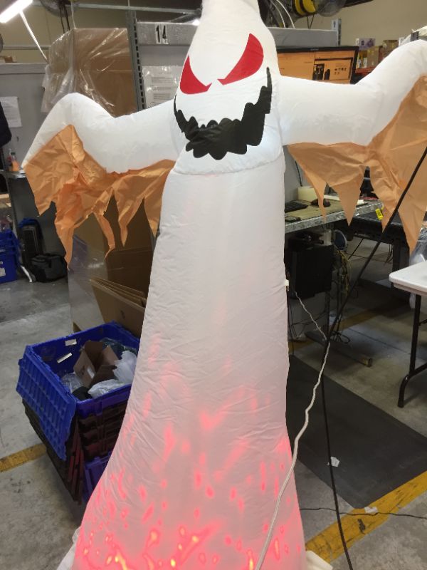 Photo 1 of box of 3 inflatable halloween ghost 