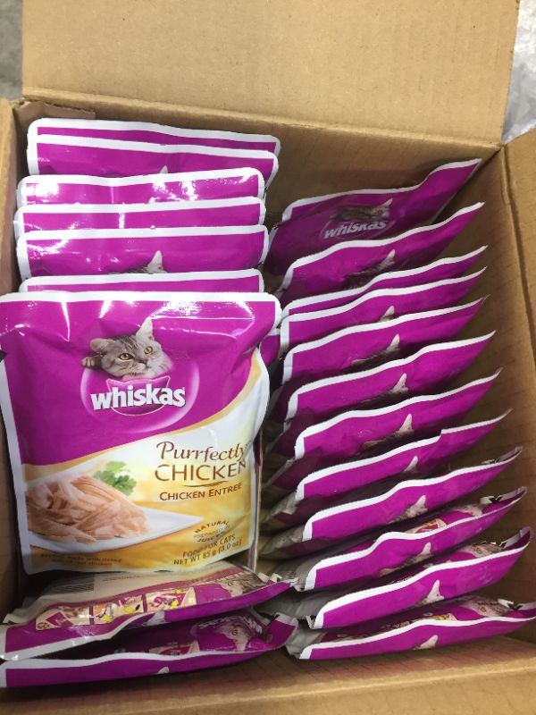 Photo 2 of (24 Pack) WHISKAS PURRFECTLY Chicken Wet Cat Food Chicken Entree Flavor, 3 oz. Pouches
